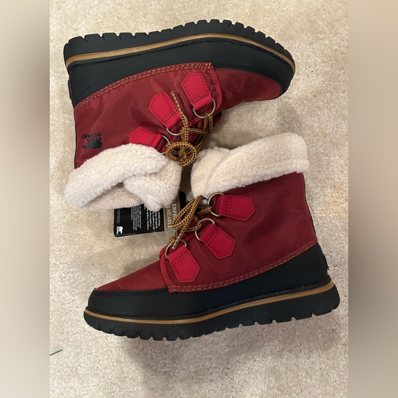 NWT! Sorel Woman's Cozy Carnival Waterproof Mid Boots Gypsy/Black 5.5 - Picture 2 of 8